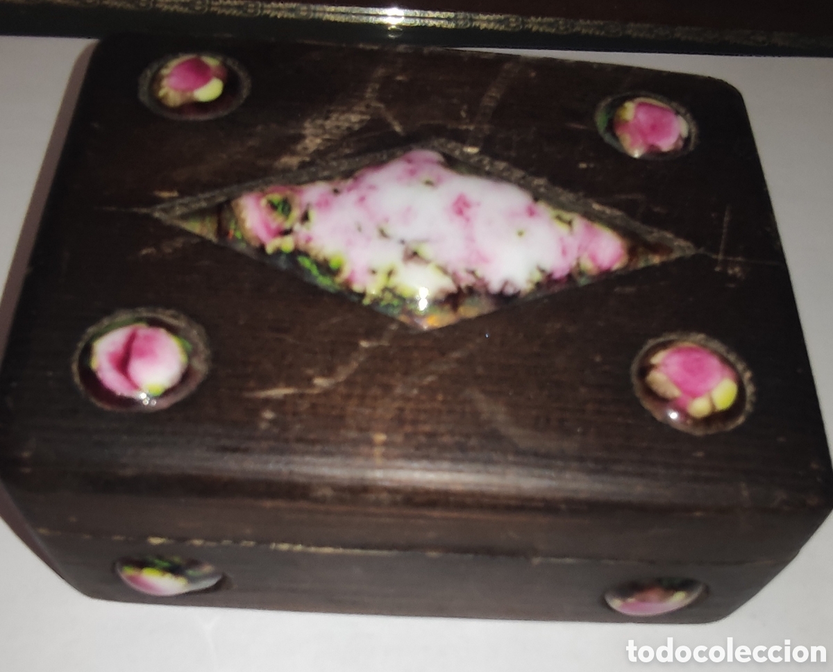 Casse e cassette metalliche: Caja de madera y porcelana