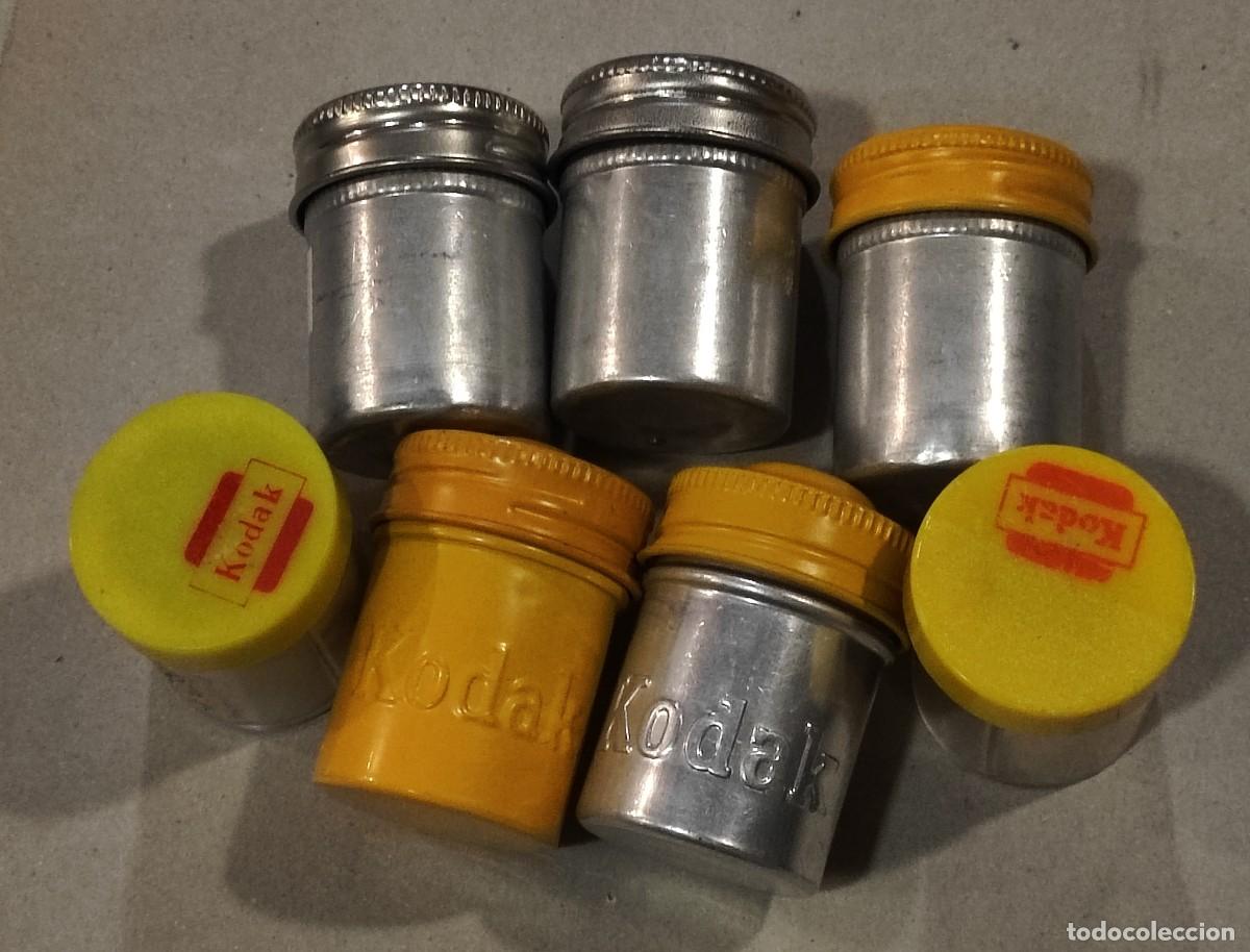 Caixas e caixinhas met&aacute;licas: SIETE TUBOS MET&Aacute;LICOS PARA CARRETES, CUATRO DE ELLOS DE KODAK, SEIS DEL TOTAL CON NEGATIVOS
