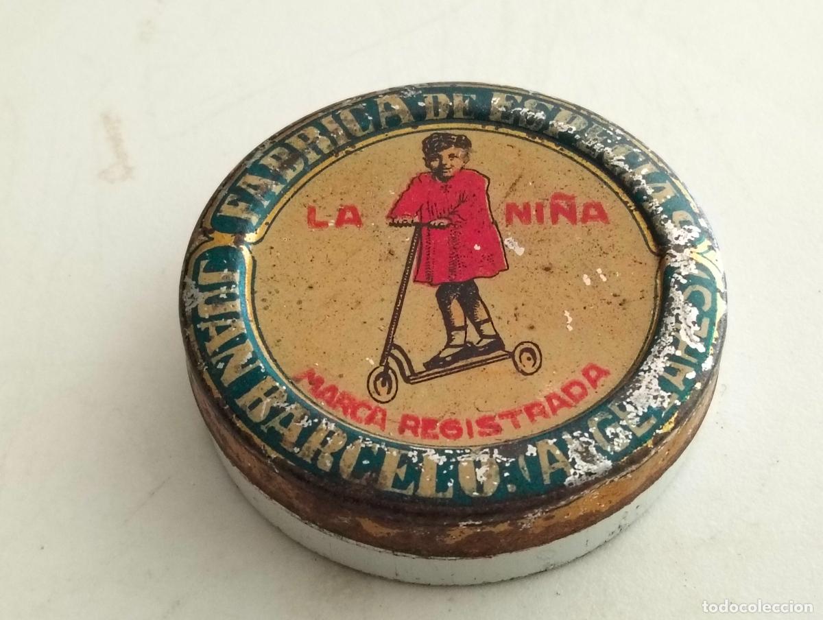 Cajas y cajitas met&aacute;licas: CAJA FABRICA DE ESPECIAS LA NI&Ntilde;A, JUAN BARCELO, MEDIDAS 5,5 X 1,5 CM