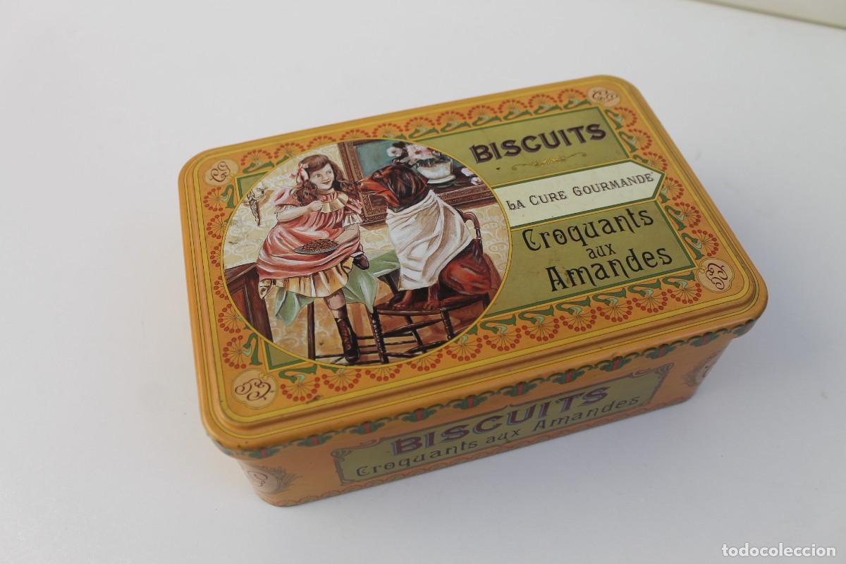 Cajas y cajitas met&aacute;licas: CAJA DE LATA DE GALLESTA FRANCESA- CROQUANTS AUX AMANDES- MASSILLY FRACE.