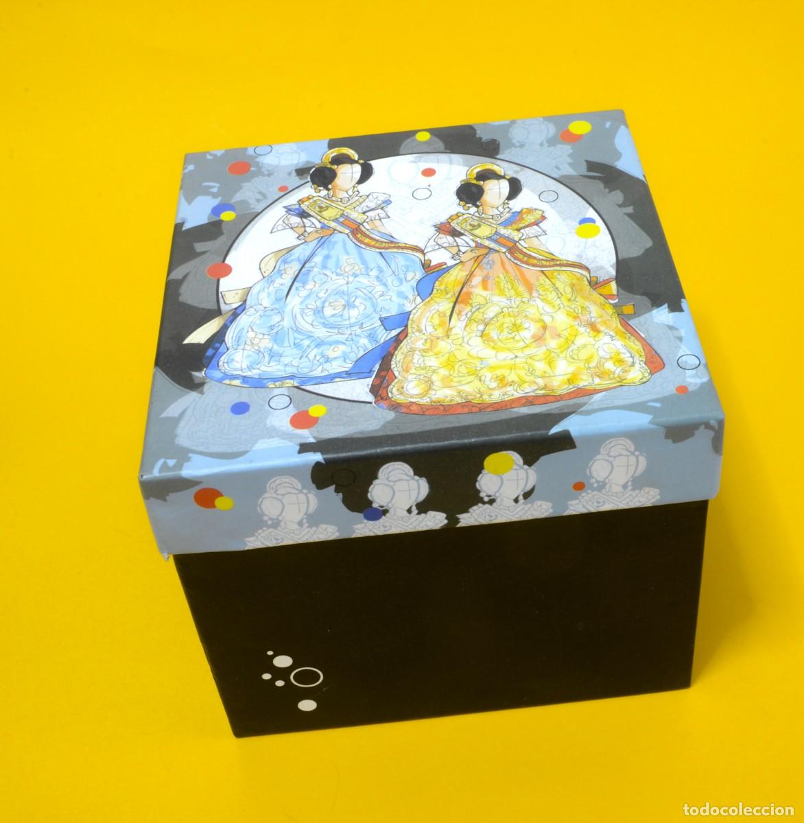 Cajas y cajitas met&aacute;licas: Caja de baratijas Giordano Di Ponzano, ilustraci&oacute;n de la Infanta Mar&iacute;a Teresa (?)