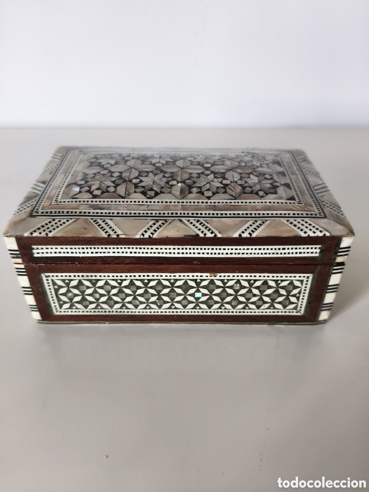 Cajas y cajitas met&aacute;licas: CAJA JOYERO EN MARQUETERIA DE NACAR