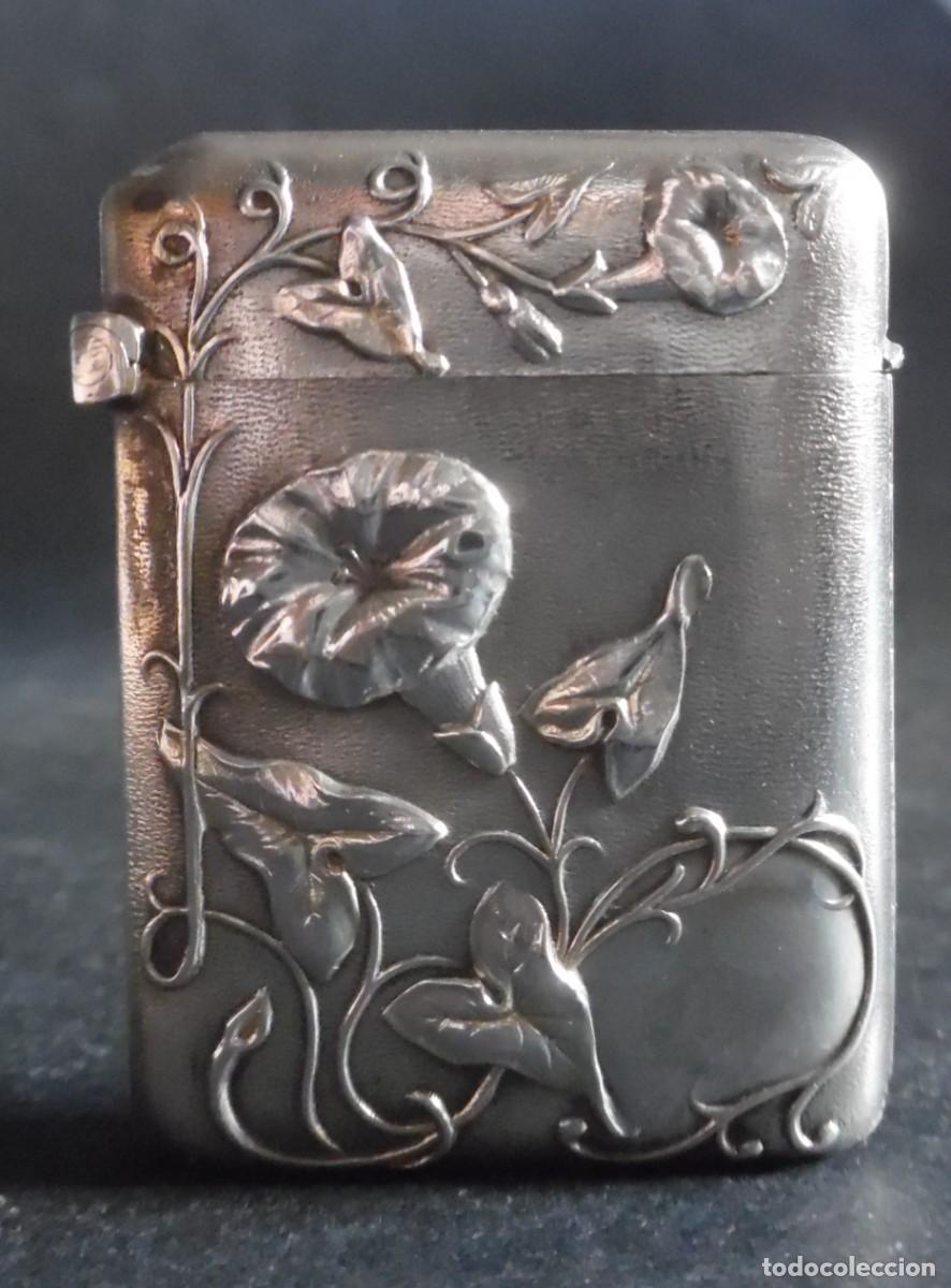 Cajas y cajitas met&aacute;licas: Antiguo Cerillero Modernista / Vesta Case Art Nouveau c. 1900. 3,5 x 4,5 cm. 17 gm.Espacio iniciales