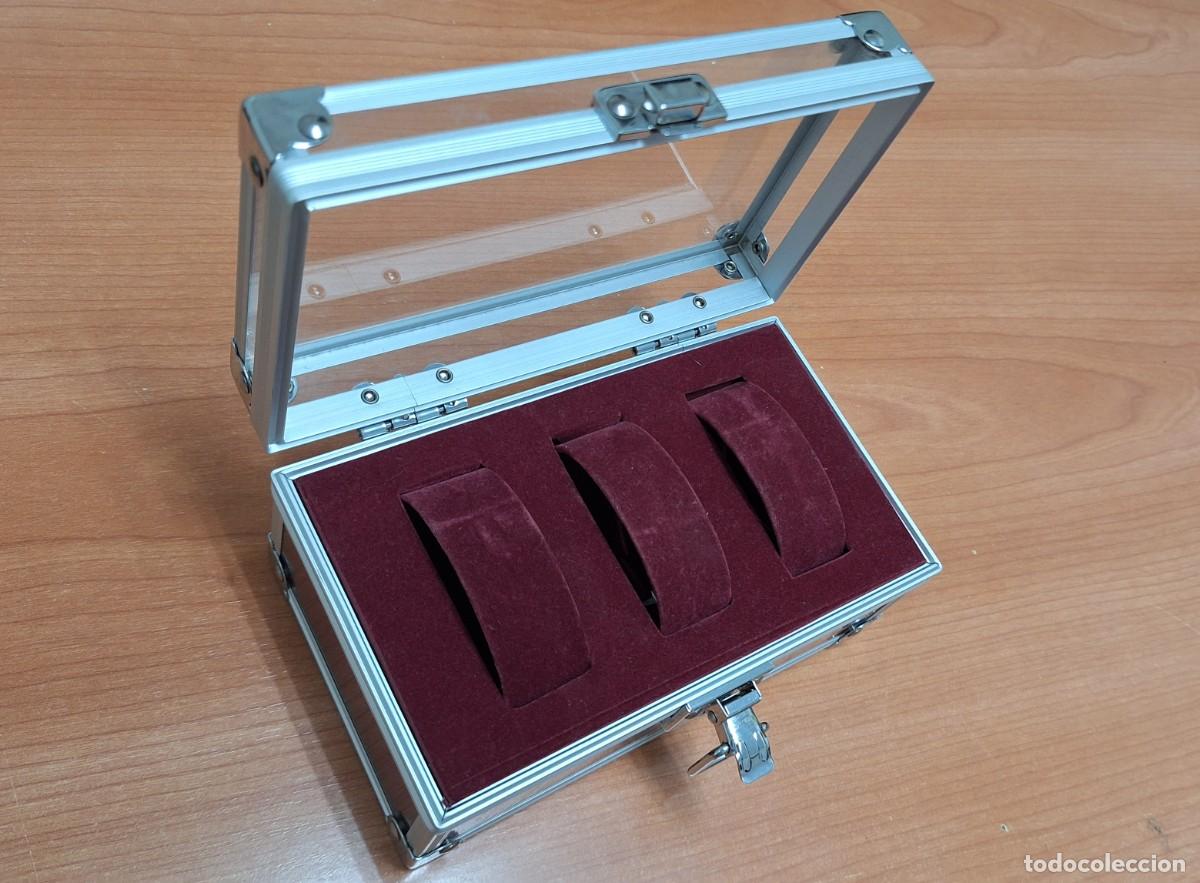 Cajas y cajitas met&aacute;licas: Caja portarelojes cromada