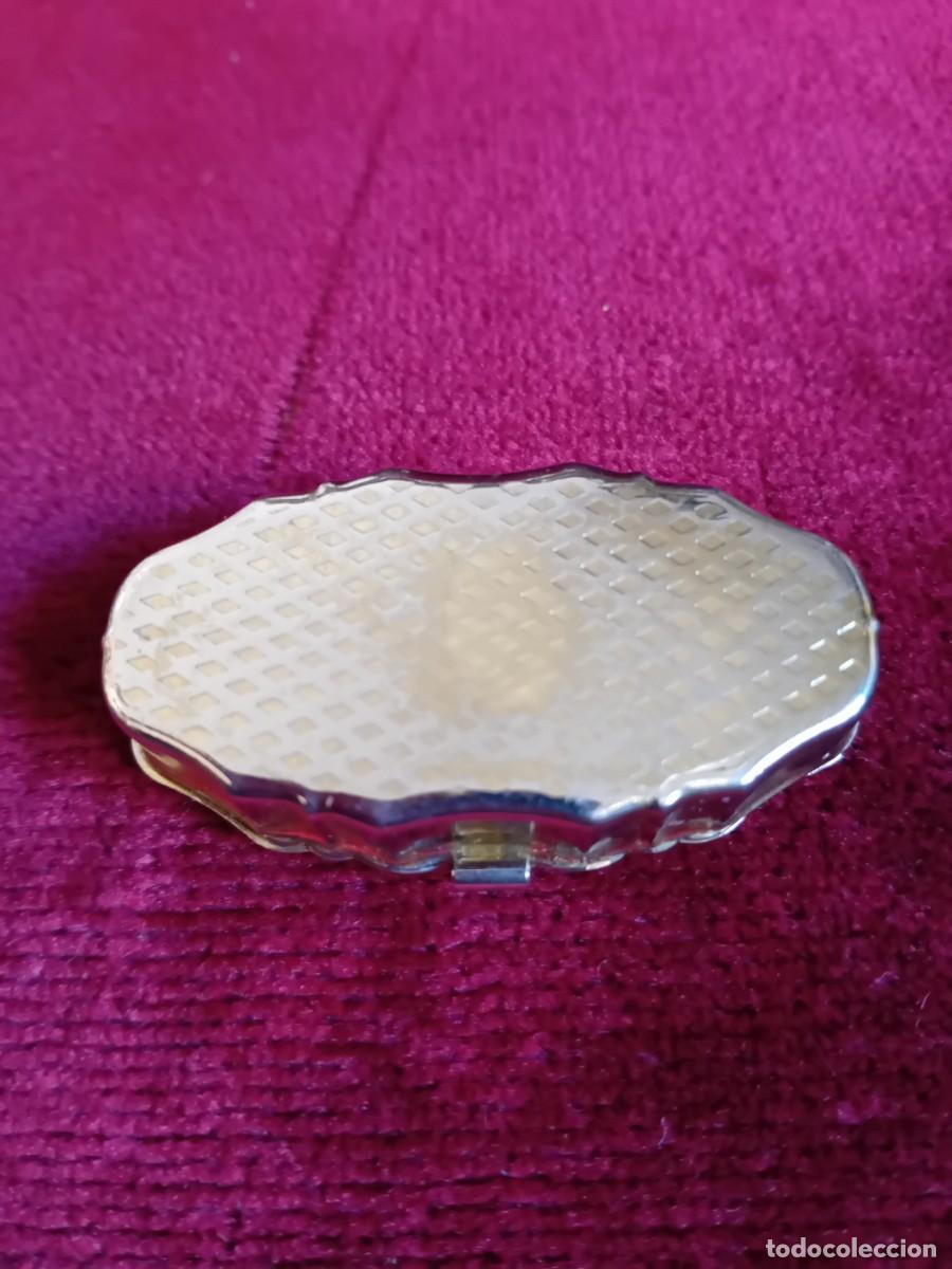 Cajas y cajitas met&aacute;licas: Pastillero con doble compartimento d&eacute;cada de los 80 - Foto 5