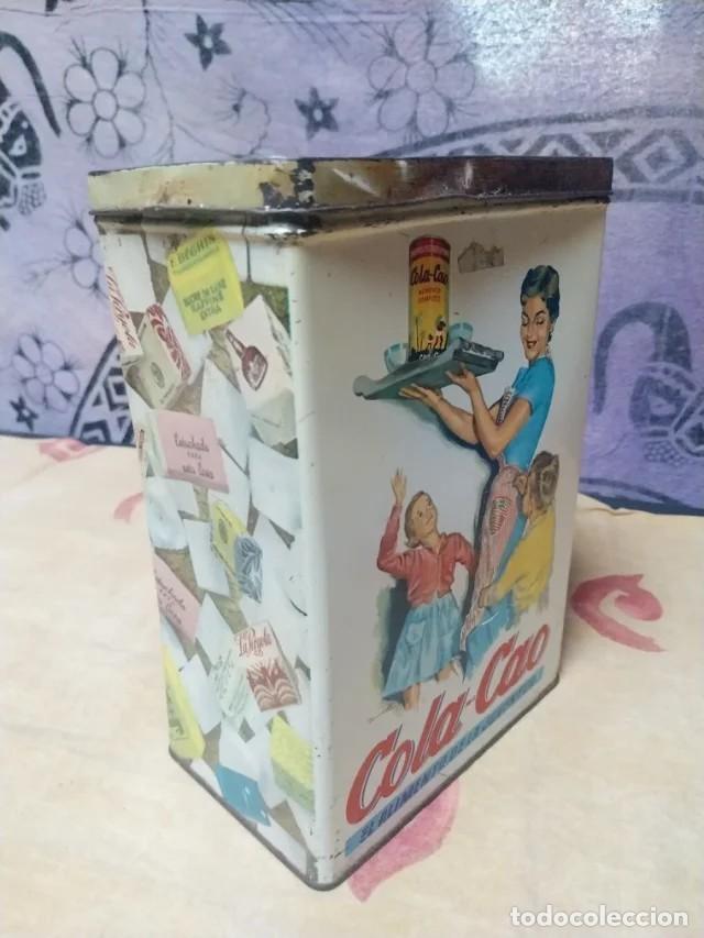 Cajas y cajitas met&aacute;licas: Lata antigua Cola Cao con motivos de azucarillos