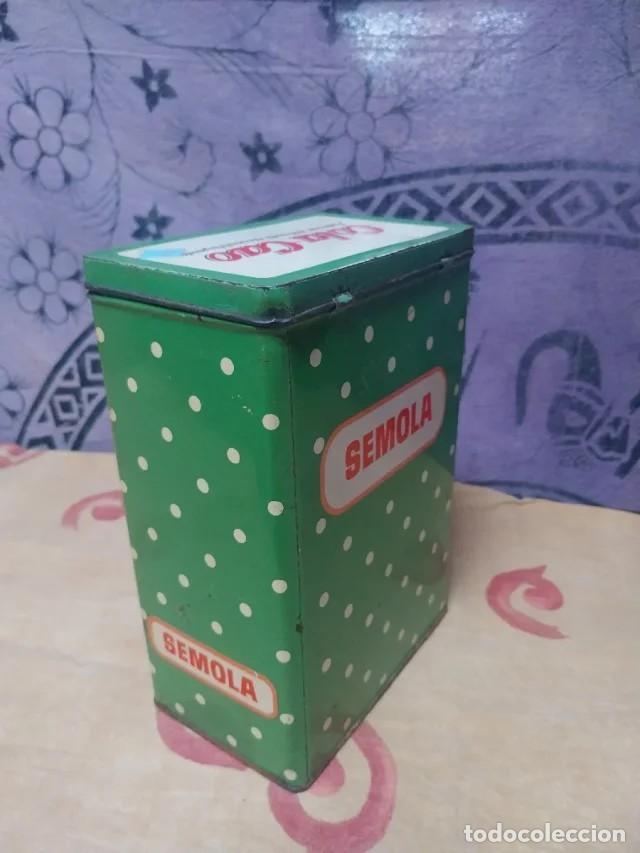 Cajas y cajitas met&aacute;licas: Antigua Lata Cola Cao lunares con inscripci&oacute;n &rdquo;Semola&rdquo;