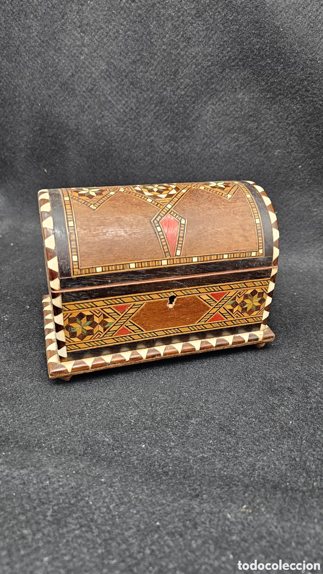 Cajas y cajitas met&aacute;licas: Preciosa caja en marqueter&iacute;a
