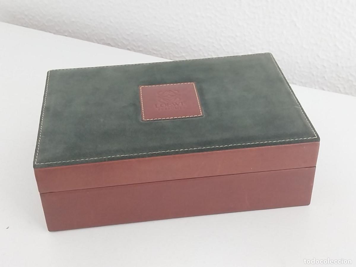 Cajas y cajitas met&aacute;licas: Caja Joyero Vintage Loewe Perfumes - Piel y Madera (Made in Spain)