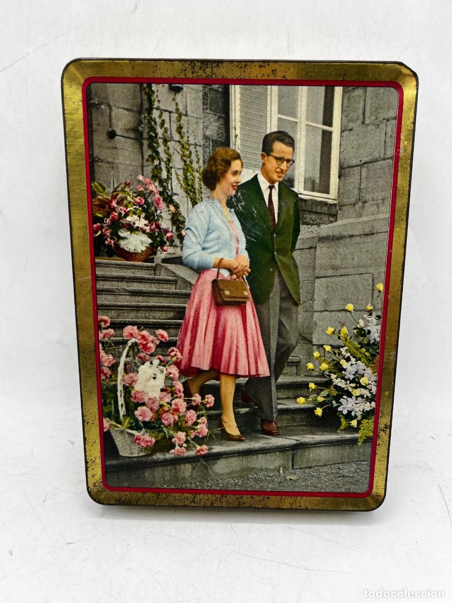 Cajas y cajitas met&aacute;licas: LATA METALICA. REYES B&Eacute;LGICA FABIOLA Y BALDUINO. VAC&Iacute;O.
