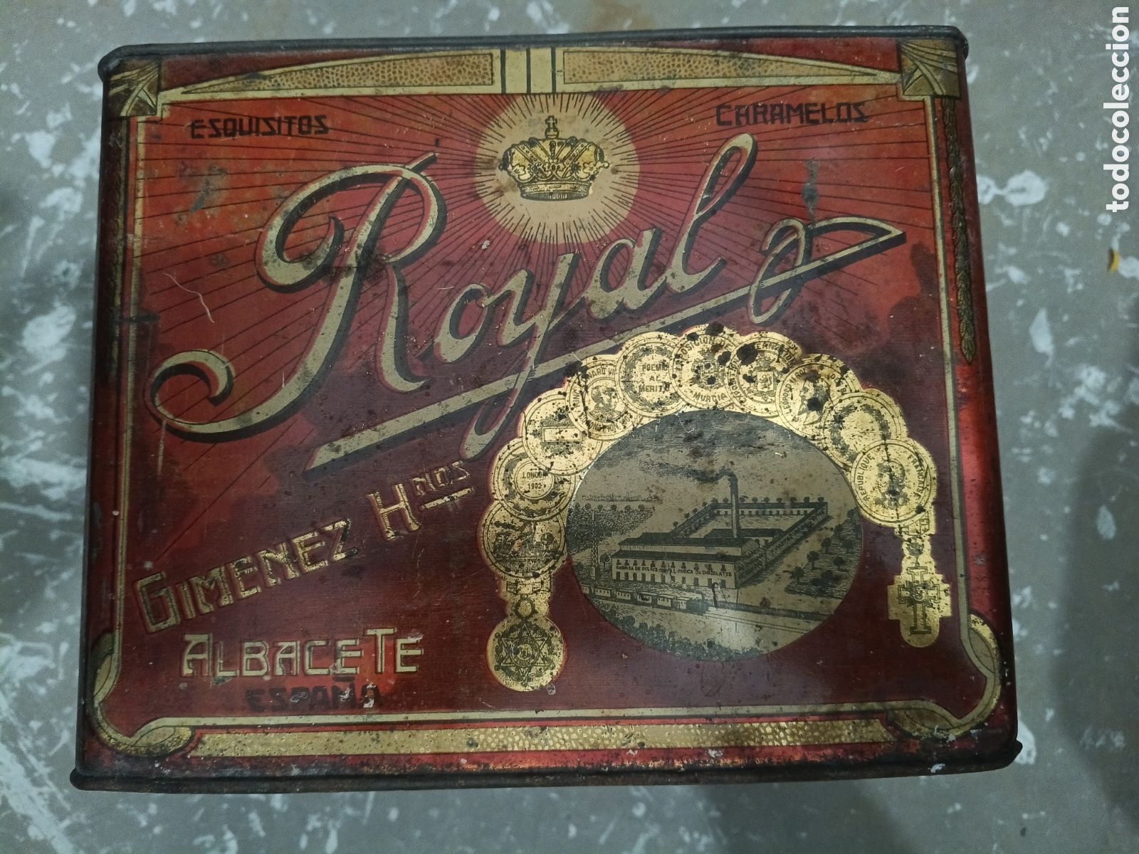 Cajas y cajitas met&aacute;licas: ANTIGUA CAJA DE HOJALATA LITOGRAFIADA CON PUBLICIDAD DE EXQUISITOS CARAMELOS ROYAL - GIMENEZ HERMANO