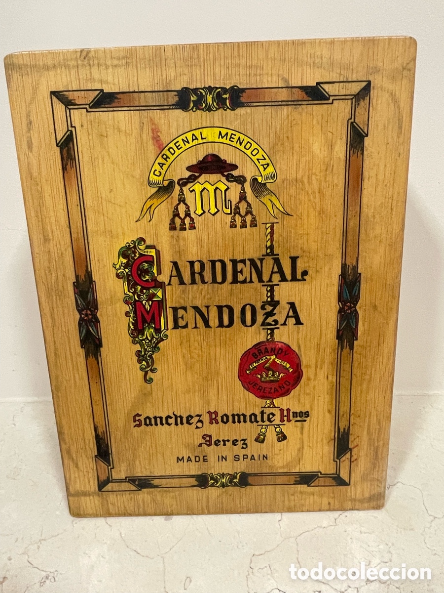 Cajas y cajitas met&aacute;licas: Antigua caja de madera vac&iacute;a de brandy CARDENAL MENDOZA, de Xerez