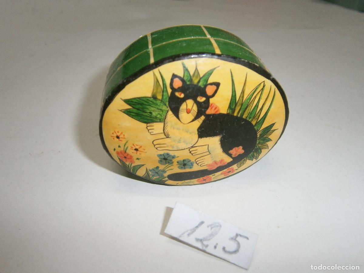 Cajas y cajitas met&aacute;licas: ANTIGUA CAJA ARTESANAL PINTADA A MANO DE ALEGORIA DE GATITOS NUEVA SIN USAR