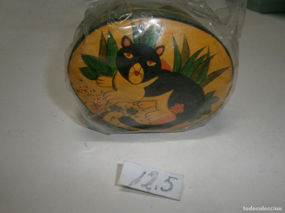 Cajas y cajitas met&aacute;licas: ANTIGUA CAJA ARTESANAL PINTADA A MANO DE ALEGORIA DE GATITOS NUEVA SIN USAR