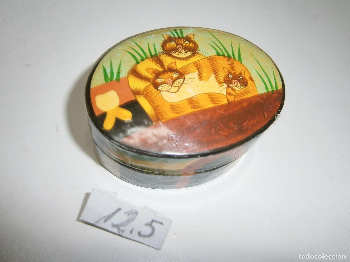 Cajas y cajitas met&aacute;licas: ANTIGUA CAJA ARTESANAL PINTADA A MANO DE ALEGORIA DE GATITOS NUEVA SIN USAR