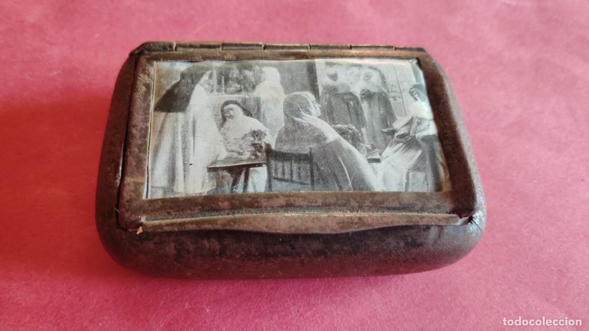 Cajas y cajitas met&aacute;licas: CAJA DE CHAPA METALICA MUY ANTIGUA.