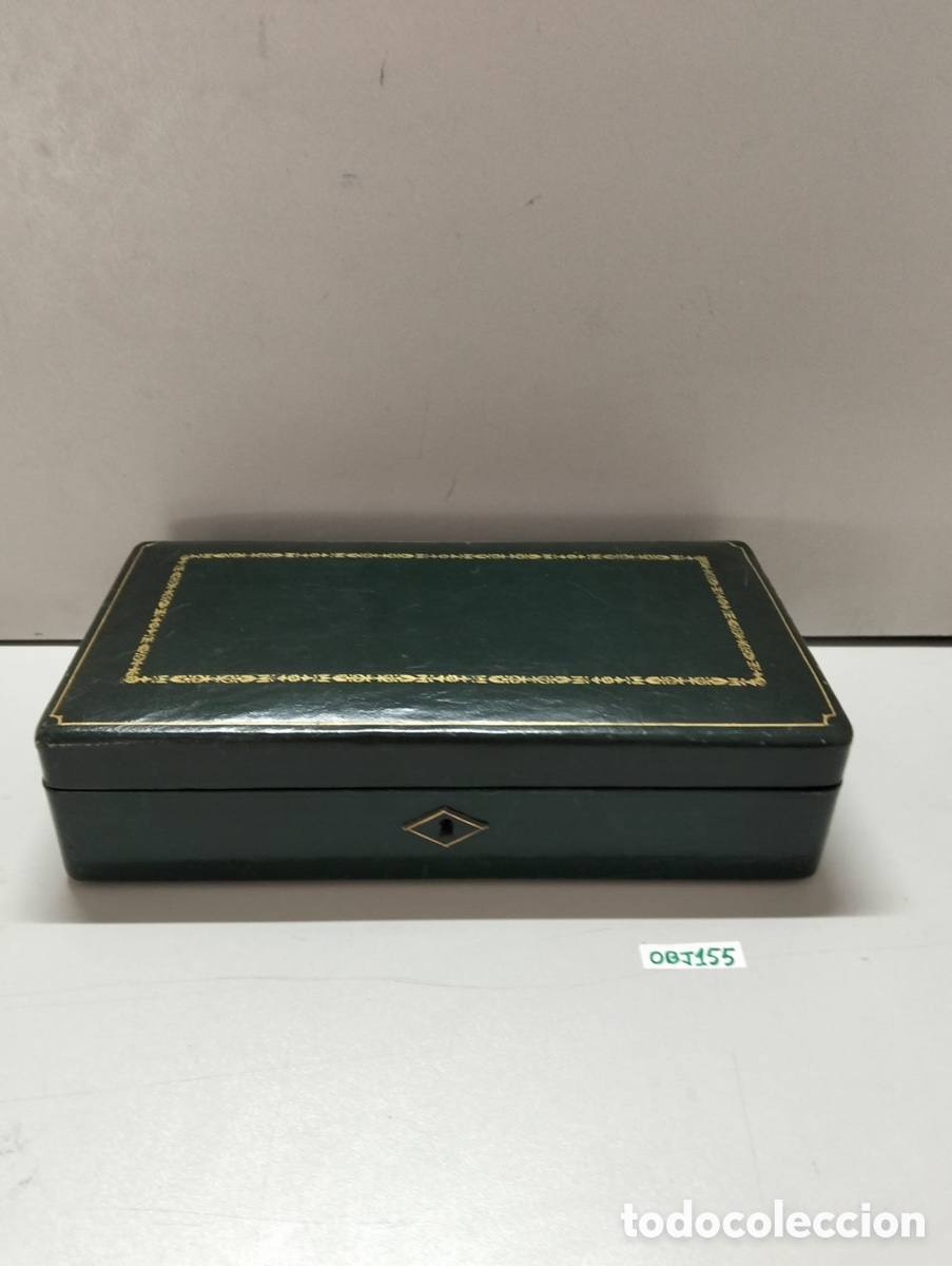 Cajas y cajitas met&aacute;licas: elegante joyero vintage de color verde oscuro