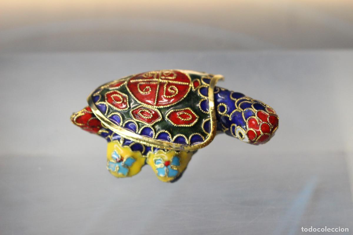 Cajas y cajitas met&aacute;licas: Cajita tortuga cloisonne, vintage. Cajita, joyero, pastillero de metal esmaltado