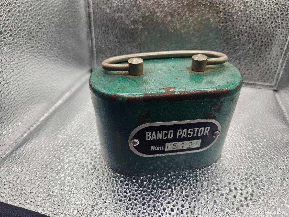 Cajas y cajitas met&aacute;licas: CAJITA DE AHORRO BANCO PASTOR