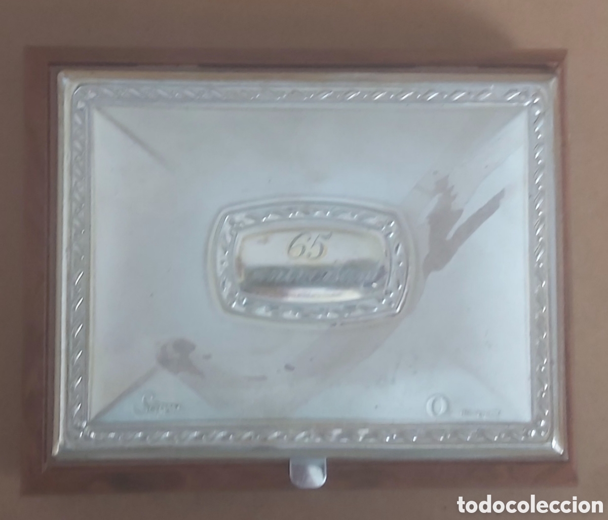 Cajas y cajitas met&aacute;licas: Caja joyero con l&aacute;mina de plata con gravado del 65 aniversario fabrica de joyeria Pi&ntilde;a-Garau. Palma
