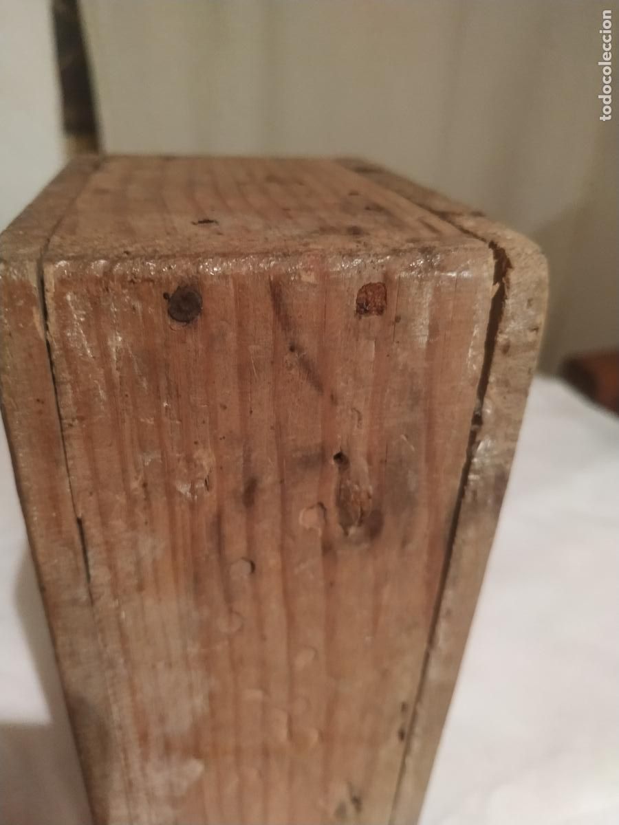 Cajas y cajitas met&aacute;licas: Hucha antigua en forma de caja de madera - Foto 5