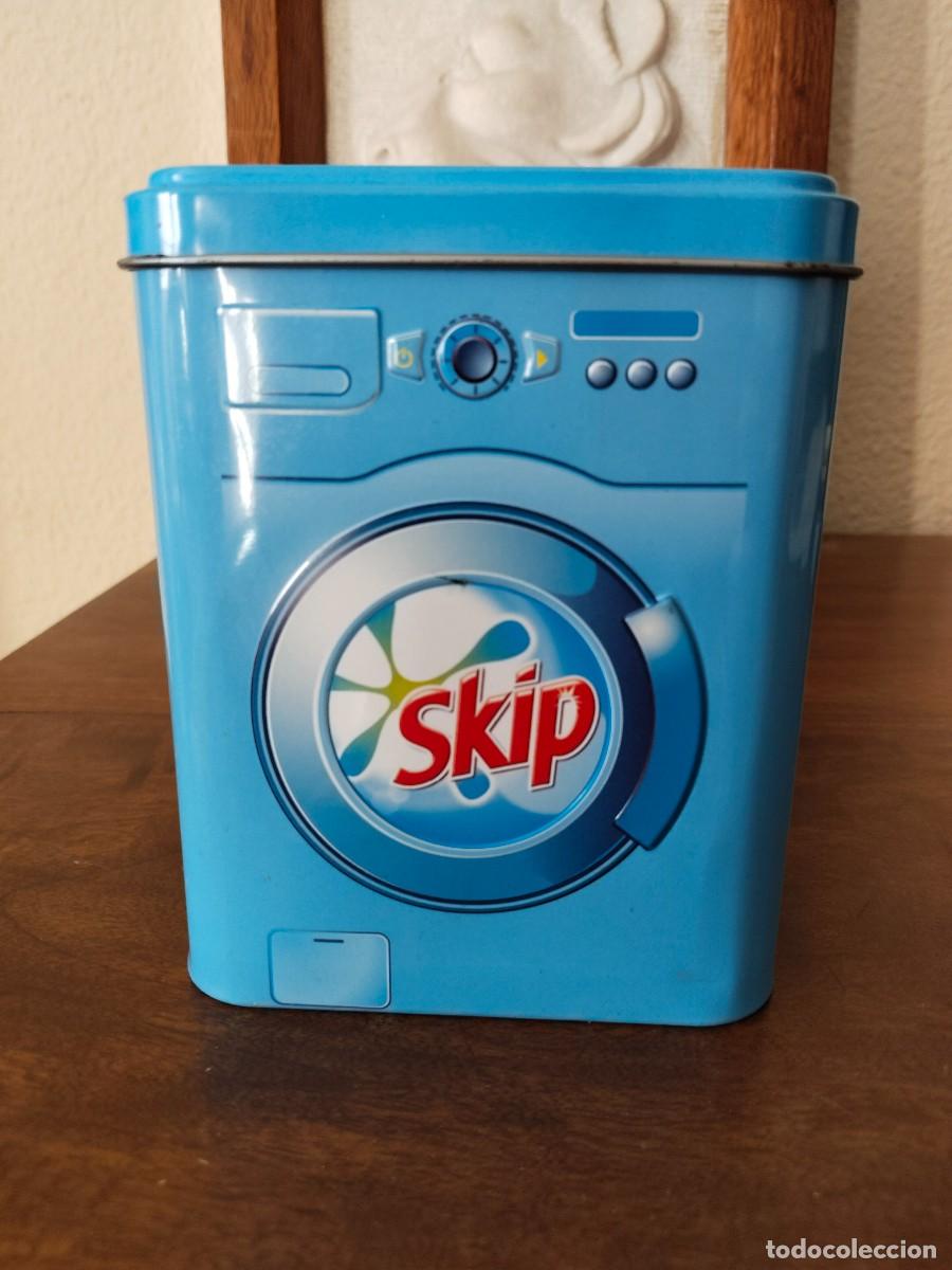 Cajas y cajitas met&aacute;licas: Caja de lata Lavadora detergente Skip. En relieve. - Foto 2