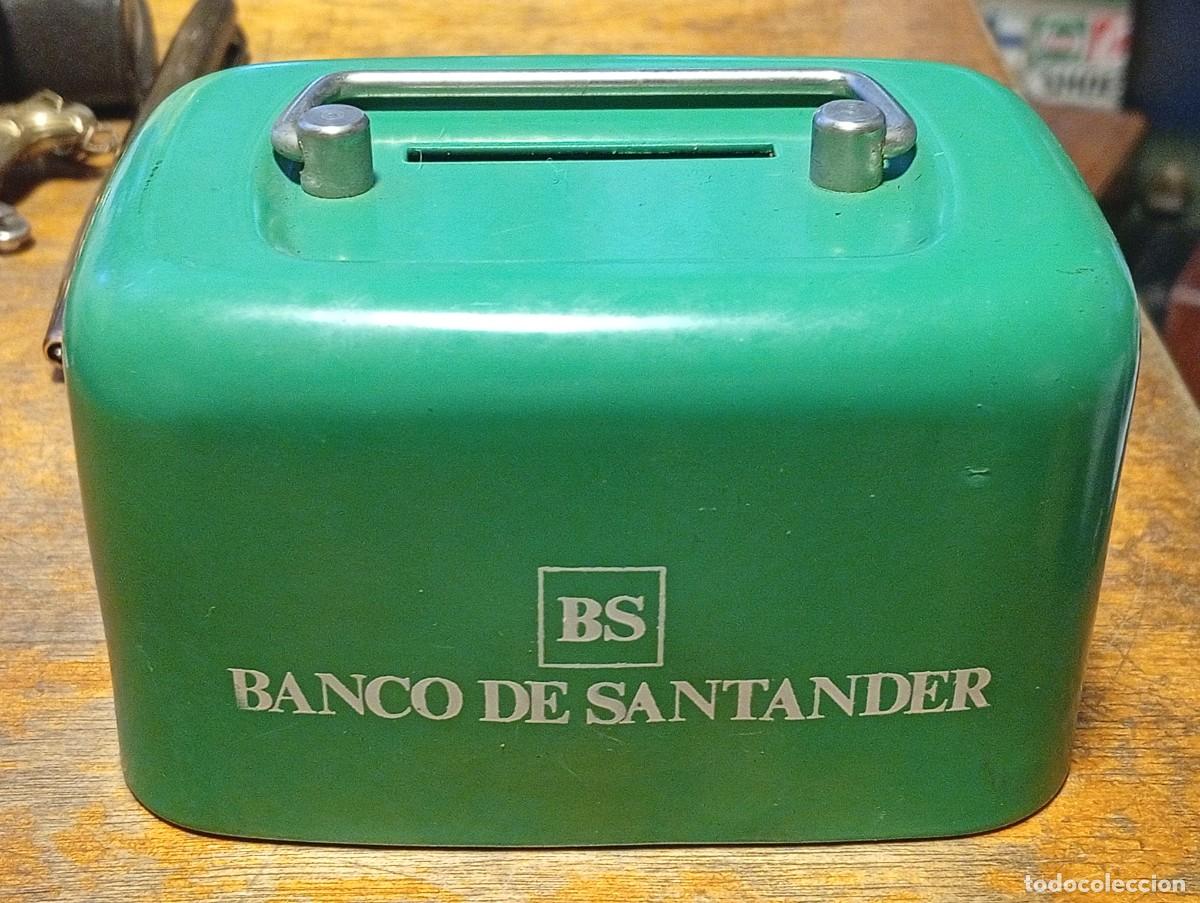 Cajas y cajitas met&aacute;licas: SOLIDA HUCHA MET&Aacute;L BANCO DE SANTANDER A&Ntilde;OS 70 TRANSICION SIN LLAVE RARO