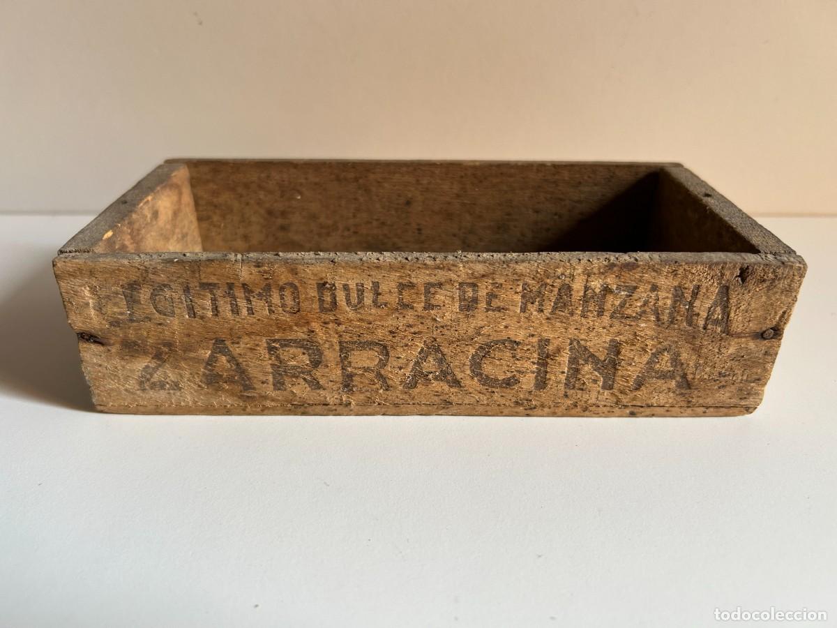 Cajas y cajitas met&aacute;licas: Antigua caja de madera vac&iacute;a ZARRAZINA &ldquo;Legitimo dulce de manzana&rdquo;