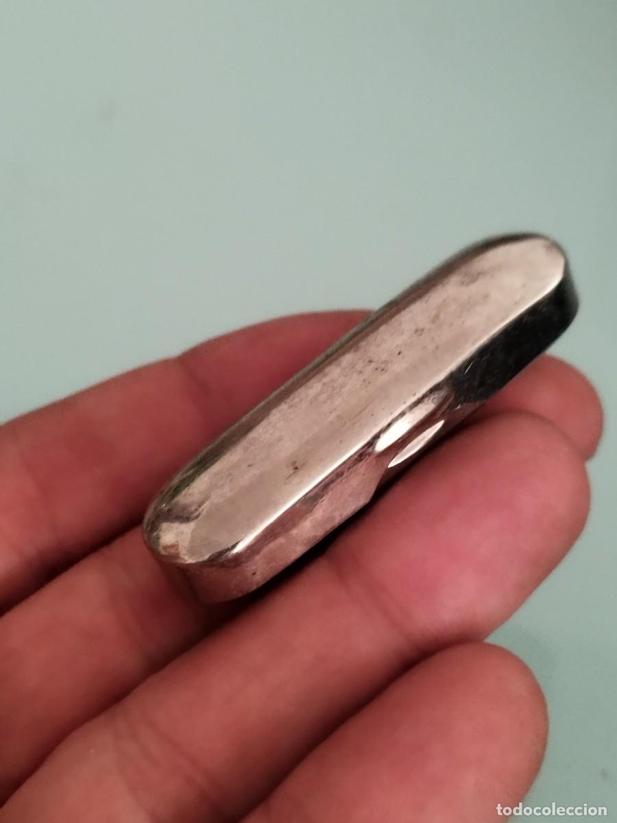 Cajas y cajitas met&aacute;licas: Antigua peque&ntilde;a caja, pastillero de metal.