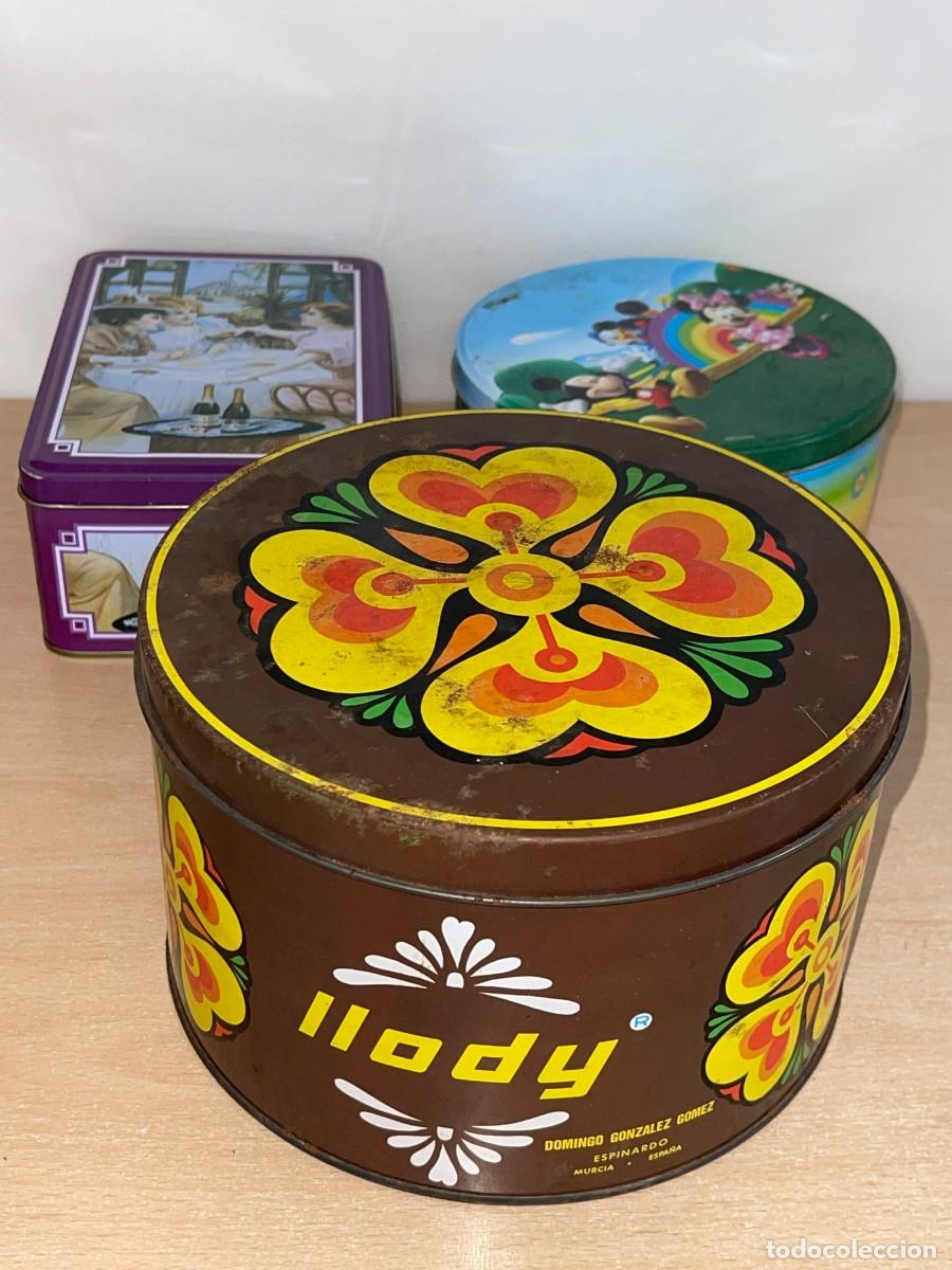Cajas y cajitas met&aacute;licas: Antigua Caja de Metal redonda LLODY 250 Bolsitas Manzanilla Domingo Gonz&aacute;lez G&oacute;mez Espinardo Murcia