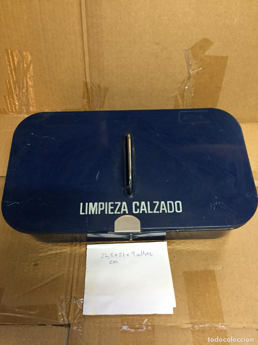 Cajas y cajitas met&aacute;licas: caja limpieza de calzado, caja metal con asa de transporte