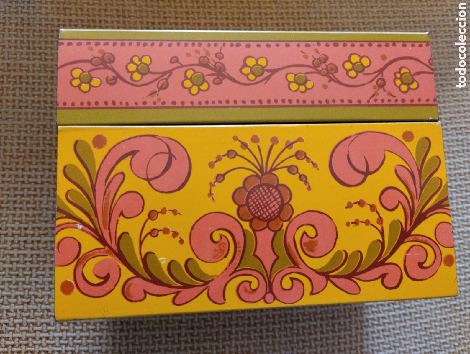Cajas y cajitas met&aacute;licas: Lata antigua Avon a&ntilde;os 70