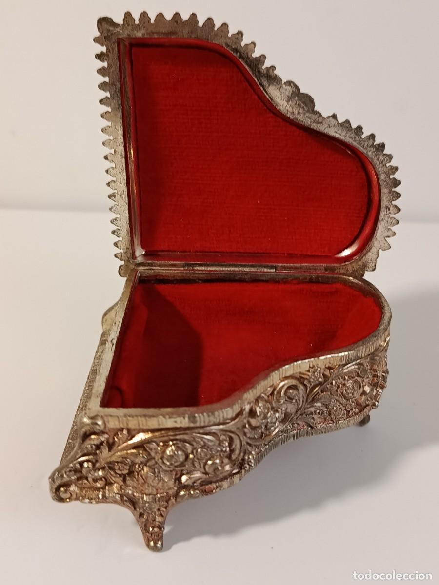 Cajas y cajitas met&aacute;licas: JOYERO ANTIGUO JAPONES DE METAL PLATEADO Y FORMA DE PIANO