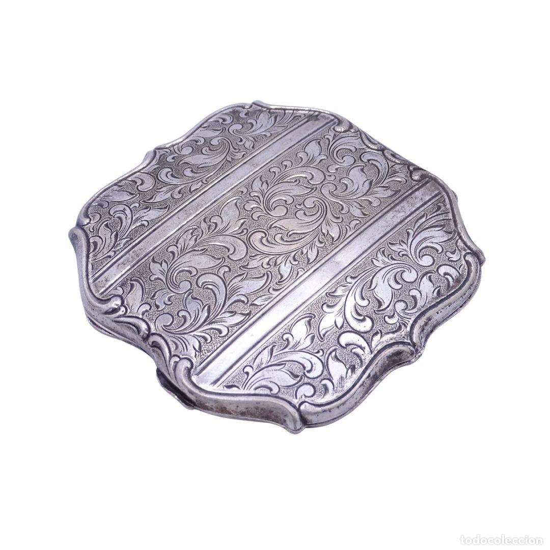 Cajas y cajitas met&aacute;licas: Polvera con espejo, silver plate, Art Nouveau, p. s. XX - Francia