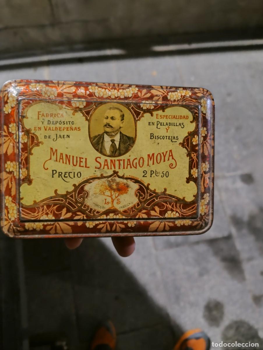 Cajas y cajitas met&aacute;licas: Lata de peladillas Manuel Santiago Moya Fuensanta Jaen