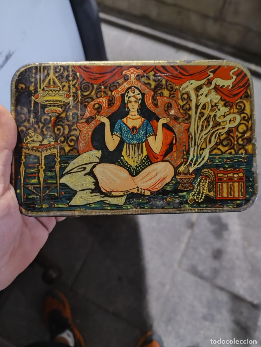 Cajas y cajitas met&aacute;licas: ANTIGUA CAJA DE HOJALATA LITOGRAFIADA CON MOTIVOS ART DECO LUCENA (CORDOBA)