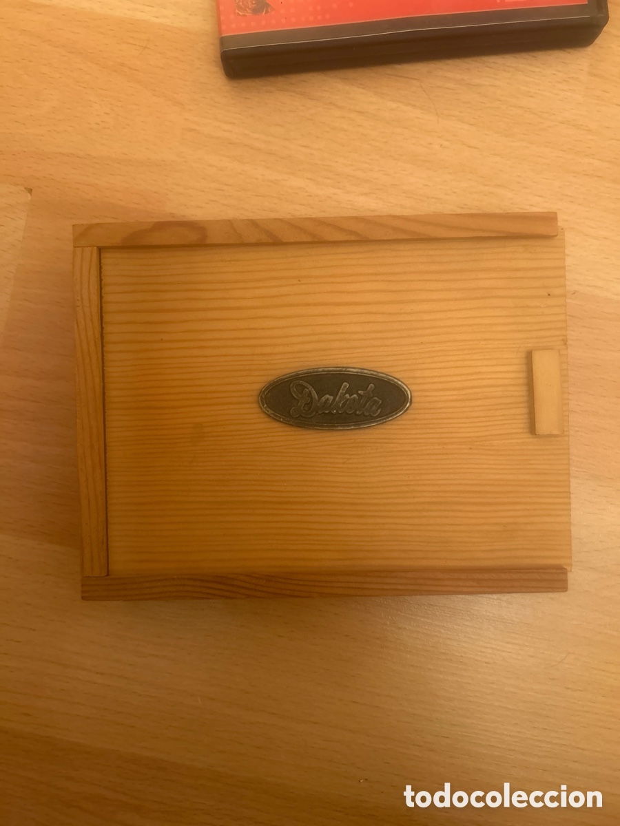 Cajas y cajitas met&aacute;licas: Caja de puros de Madera Vintage Dakota &ndash; Con Etiqueta Original en Pesetas