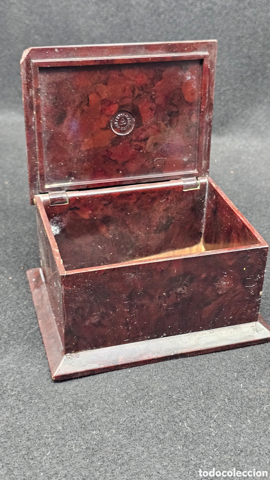 Caixas e caixinhas met&aacute;licas: Antiguo Caja de baquelita