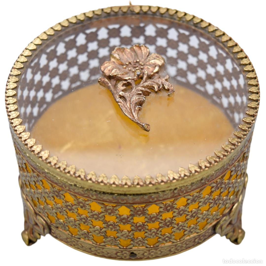 Bo&icirc;tes et petites bo&icirc;tes m&eacute;talliques: Caja joyero antiguo de bronce / lat&oacute;n ormolu
