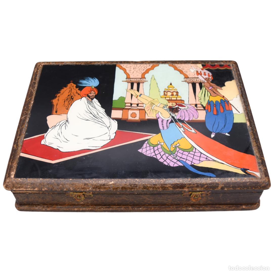 Bo&icirc;tes et petites bo&icirc;tes m&eacute;talliques: Caja antigua art dec&oacute;