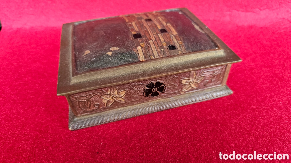 Cajas y cajitas met&aacute;licas: Antigua caja de bronce