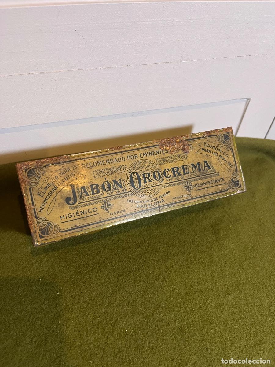 Bo&icirc;tes et petites bo&icirc;tes m&eacute;talliques: Antigua caja de hojalata Jab&oacute;n Orocrema &ndash; Los Perfumes de Tasara Badalona &ndash; Litograf&iacute;a Olier Barcelo