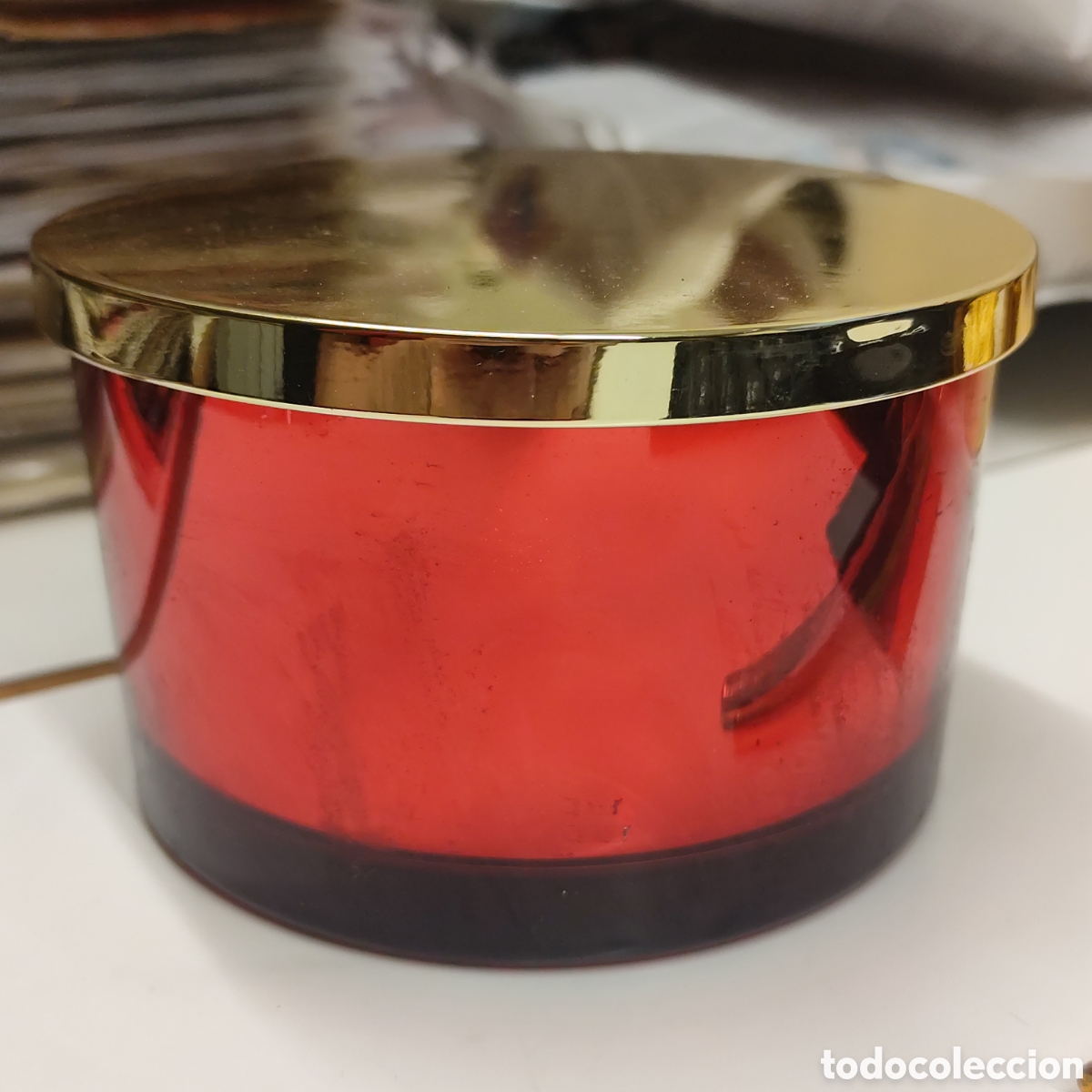 Cajas y cajitas met&aacute;licas: PRECIOSA CAJA MET&Aacute;LICA ROJA Y TAPA DORADA - REDONDA - CIL&Iacute;NDRICA - 13,5 X 8 CM