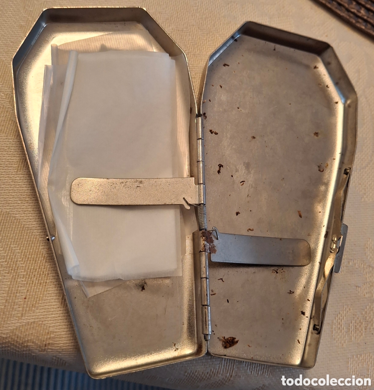 Cajas y cajitas met&aacute;licas: Pitillera met&aacute;lica con forma de ata&uacute;d - Foto 5
