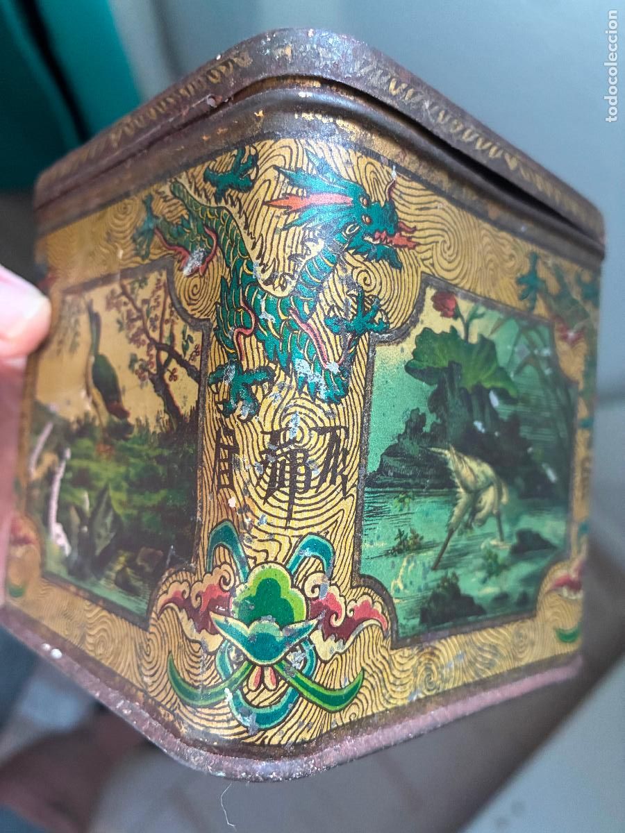 Cajas y cajitas met&aacute;licas: Antigiua caja de Te chapa litograf&ntilde;iada mide 10 x 10 x 10 motivos vegetales animales naturaleza