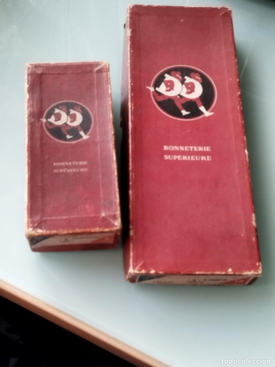 Cajas y cajitas met&aacute;licas: Dos antiguas cajas de Bonneterie Sup&eacute;rieure&rdquo; y el logotipo de la marca francesa Souquettes. A&ntilde;os 50.