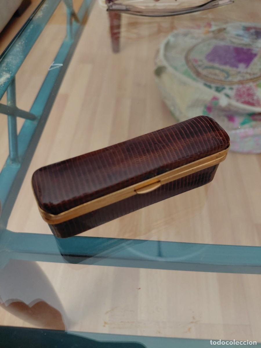 Cajas y cajitas met&aacute;licas: Antiguo estuche para dados de poder, de baquelita/lat&oacute;n. Oportunidad