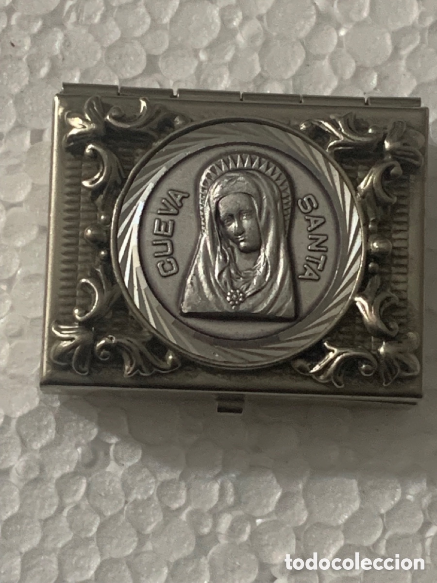 Cajas y cajitas met&aacute;licas: Pastillero antiguo Virgen Cueva Santa