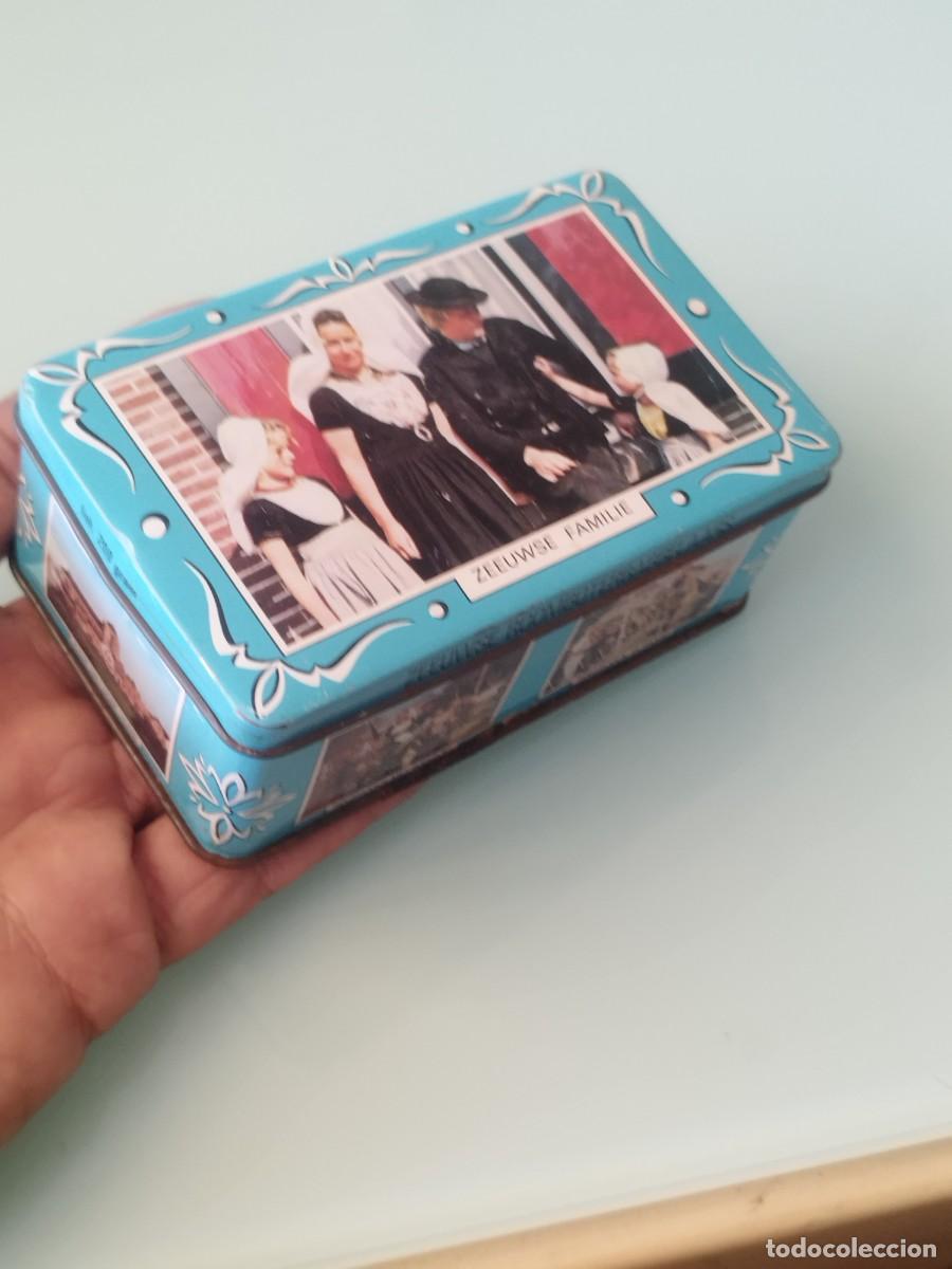 Cajas y cajitas met&aacute;licas: Caja lata de hojalata vac&iacute;a, caramelos mantequilla. J.L. Joosse (Middelburg).