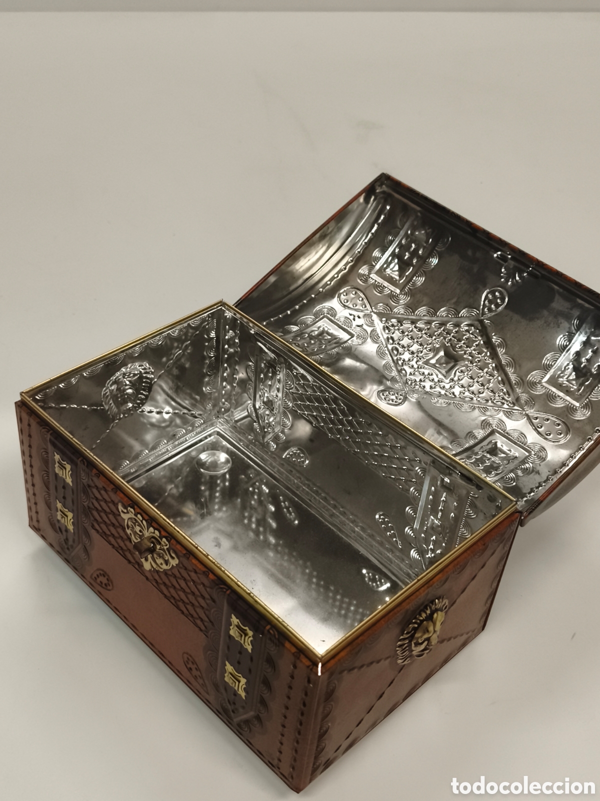 Cajas y cajitas met&aacute;licas: Caja cofre en hojalata - Foto 5